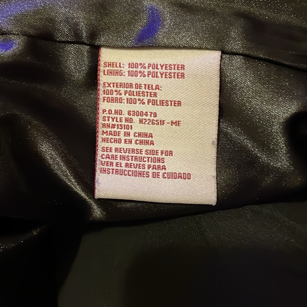 Only worn a few times and not able to fit into it anymore. - Picture 4 of 5
